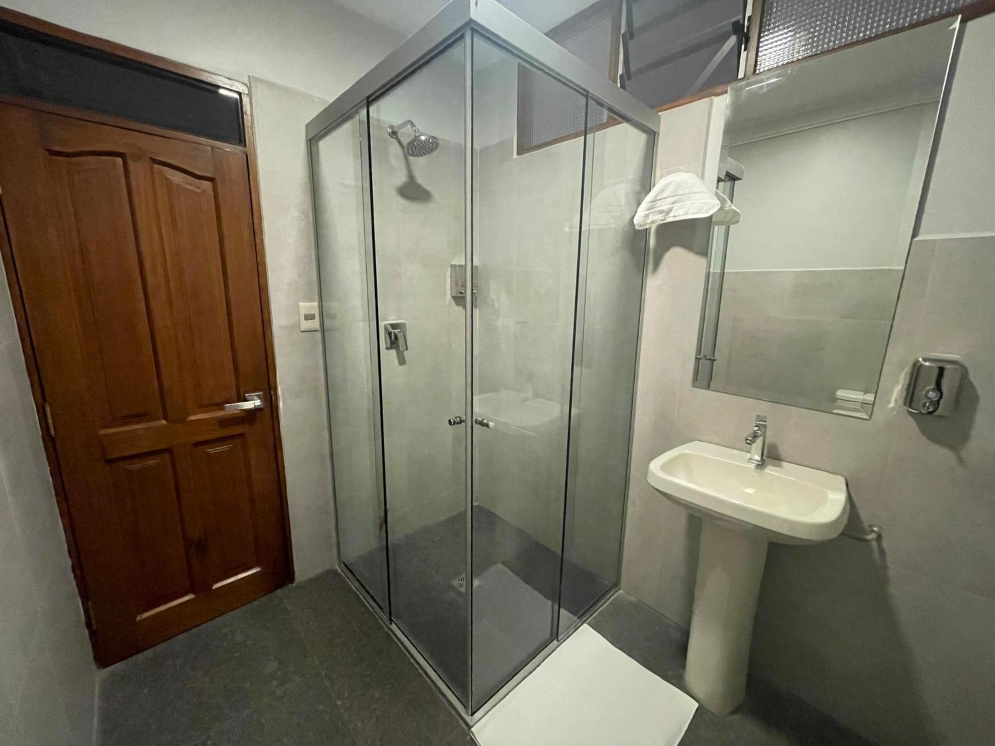 Izza Hotel Cochabamba Ngoại thất bức ảnh