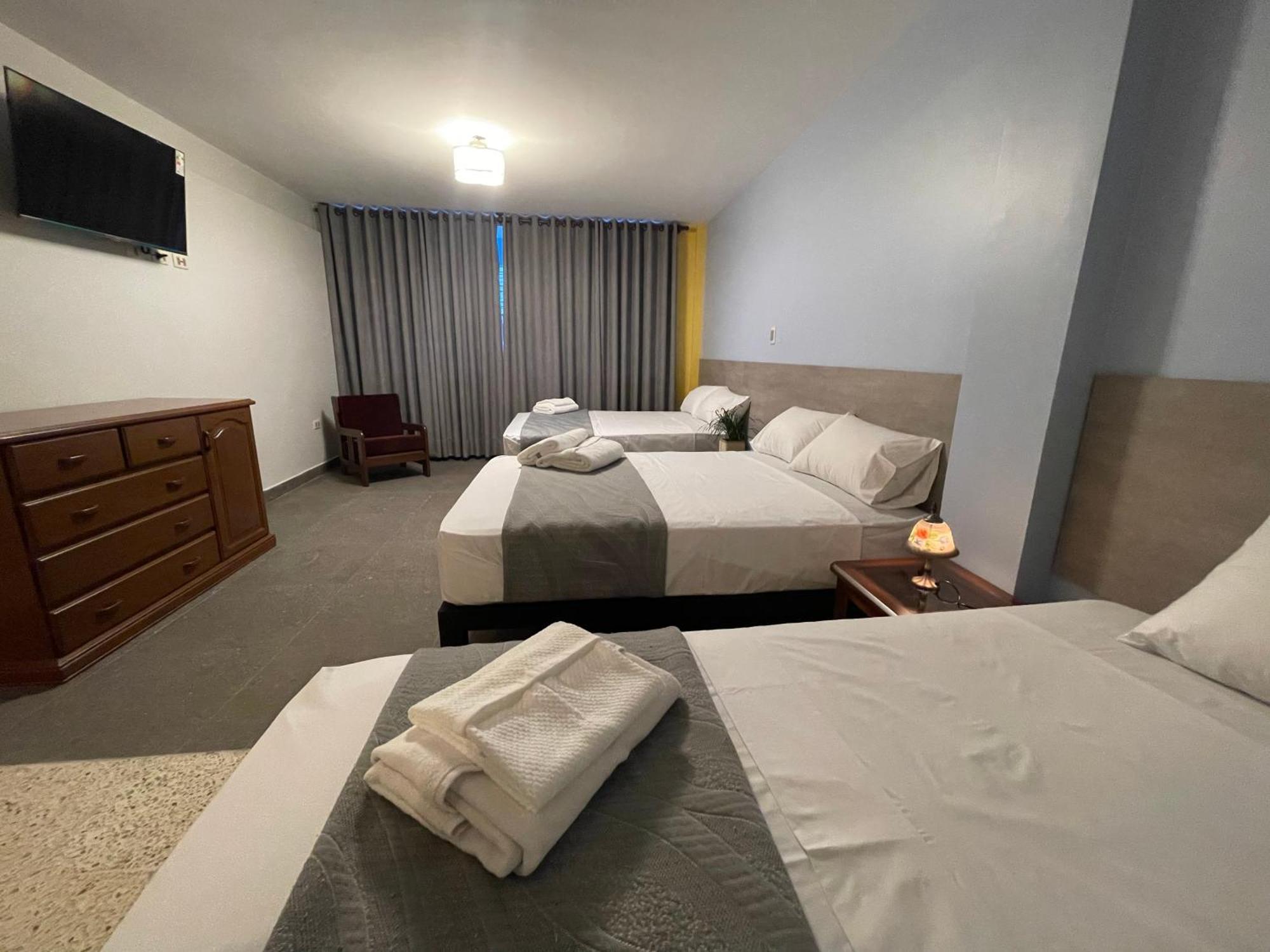 Izza Hotel Cochabamba Ngoại thất bức ảnh